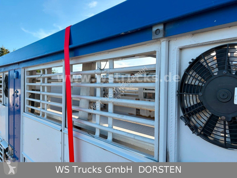Semitrailer  Finkl  3 Stock Hubdach Typ 2...
