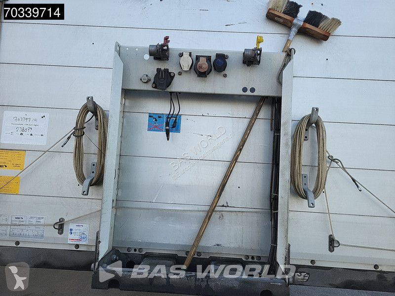 Schmitz Cargobull SCB*S3T 3 axles Sliding Roof...