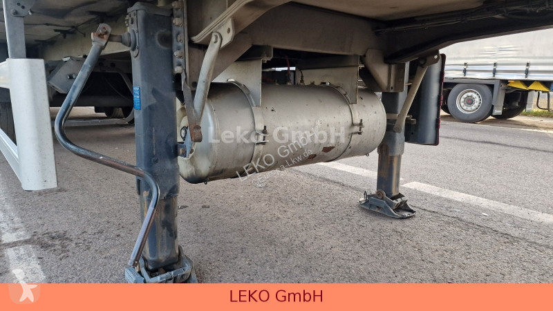 نصف مقطورة Fruehauf Frigo Semi 38T Vector...