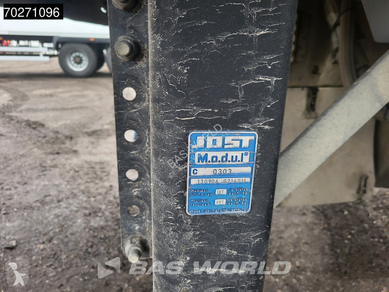 Semiremorca Lamberet SR2B-5T8-1B Tailgate...