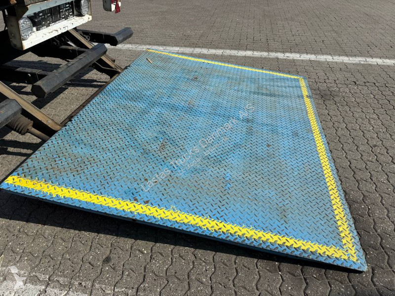 Semirimorchio Kel-Berg...