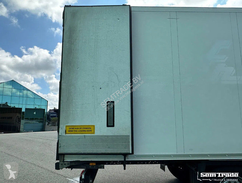 Oplegger Schmitz Cargobull SCB*S3B THERMO KING...