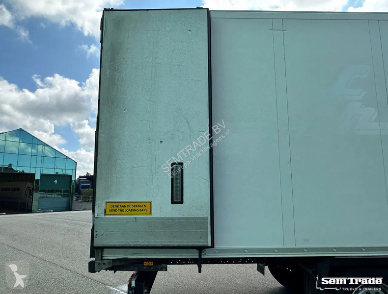 Oplegger Schmitz Cargobull SCB*S3B THERMO KING...