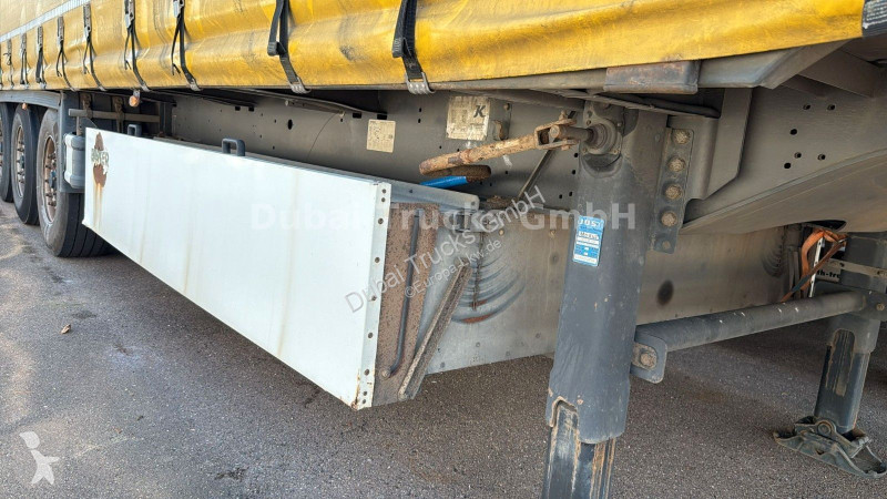 نصف مقطورة Kässbohrer RI-CS