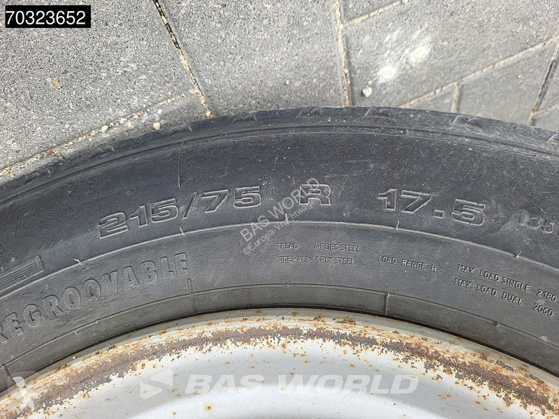 نصف مقطورة  Tail gate