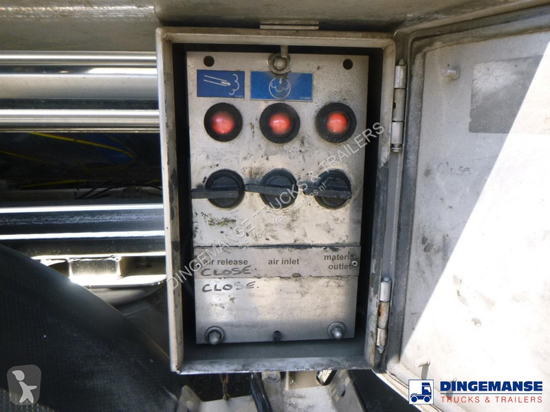 Semi remorque Feldbinder Chemical tank inox 30...
