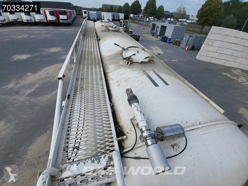 Félpótkocsi  APK 03-2027 39.000 Ltrs Lift Axle...