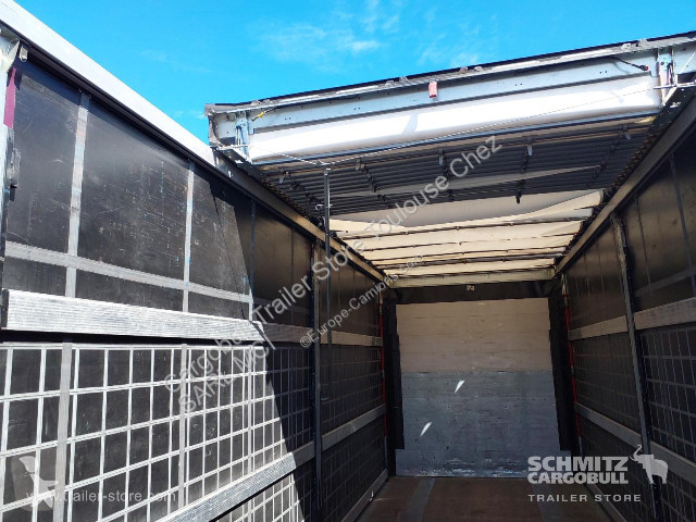 Полуприцеп Schmitz Cargobull Semitrailer...