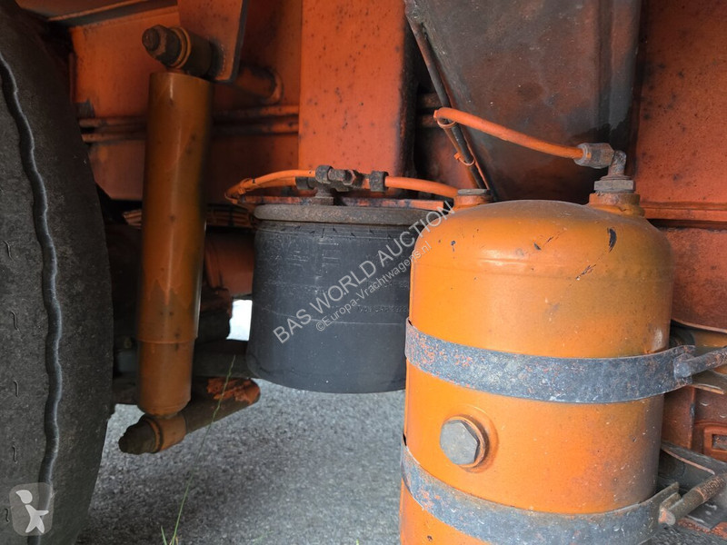Полуприцеп Goldhofer STZ-L6-67/80A