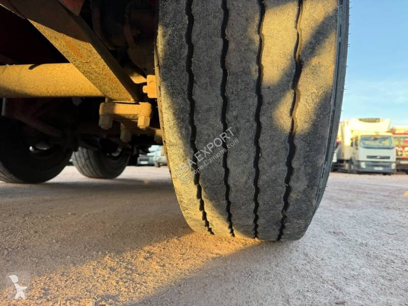 Fruehauf Bâchée semi-trailer