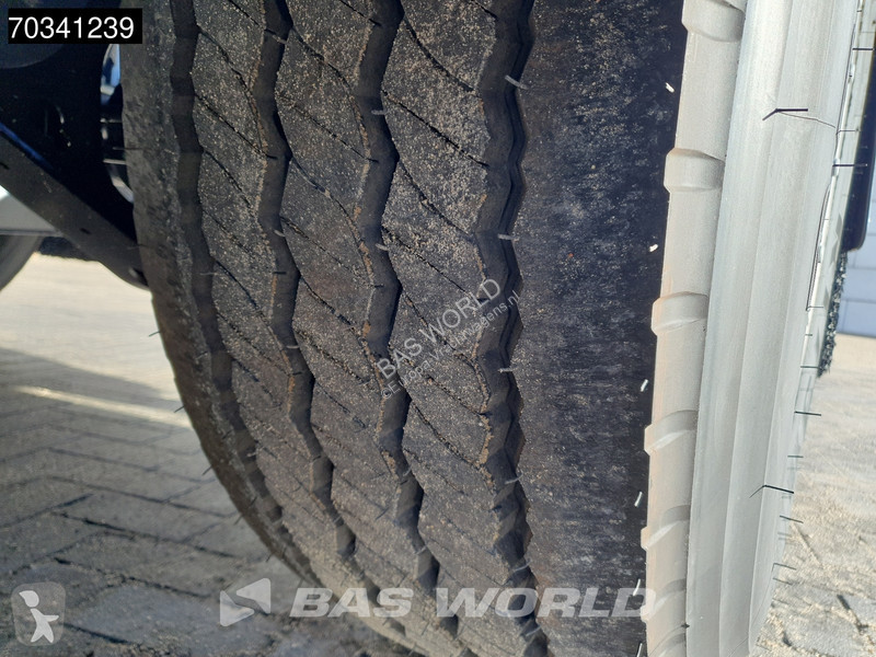 Kässbohrer XS 3 axles NEW Multi 45'ft Lift Axle...