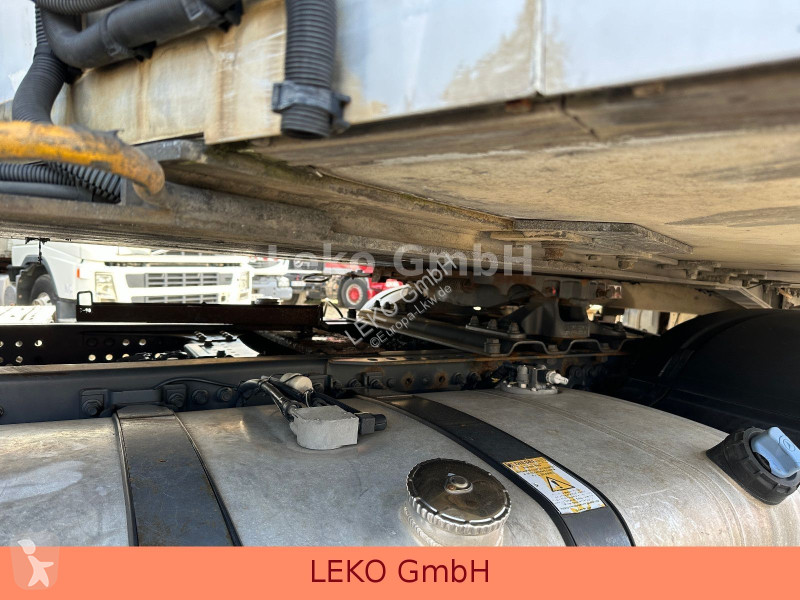 نصف مقطورة Fruehauf Frigo Semi 38T Vector...