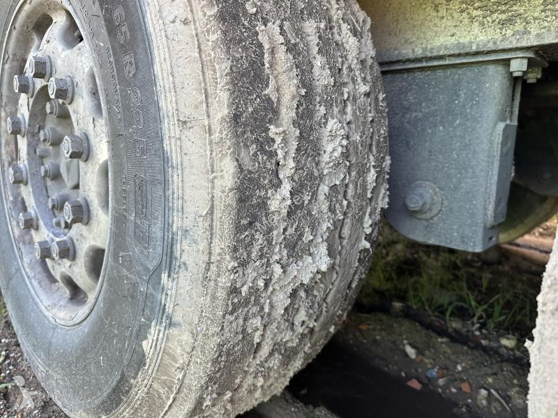 Semitrailer Benalu  Fond mouvant