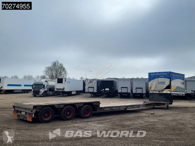Semitrailer Goldhofer STZ-TL3029/80 3 axles...