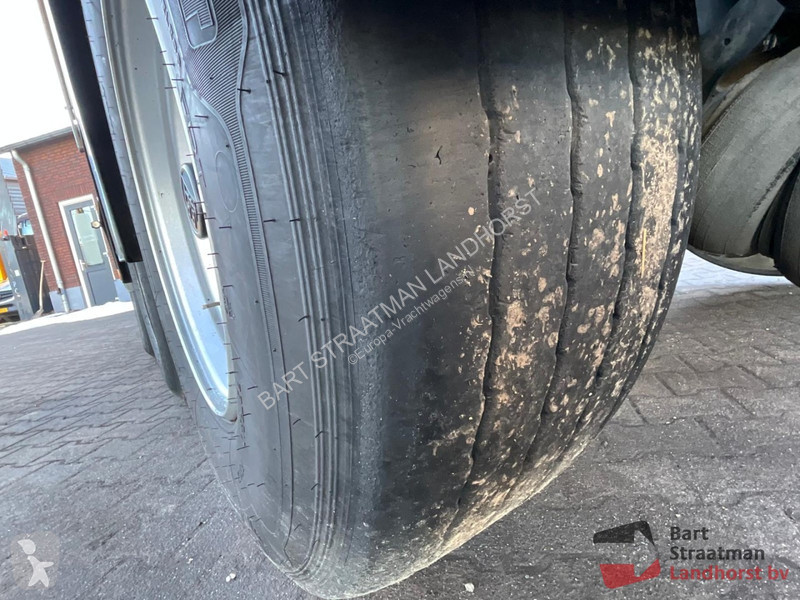 Semiremorca AJK N/A 3 assen 9 Ton Geisoleerde...