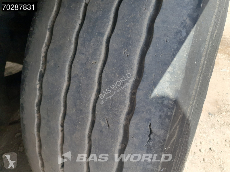Semiremorca Carnehl CSS/AL 3 axles 8mm Liftachse