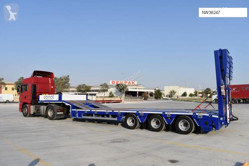 Превоз на строителна техника Donat 3 axle...