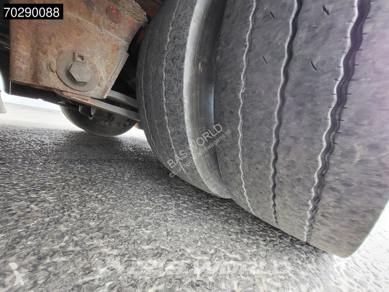 Semitrailer Kässbohrer LB3E Wheel Recess...