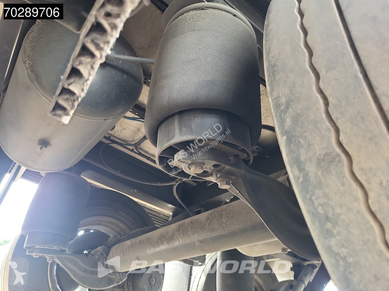 Semitrailer Chereau Thermoking SLXe 300 3 axles...
