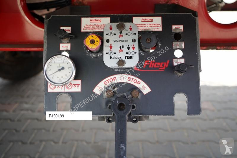 نصف مقطورة Fliegl