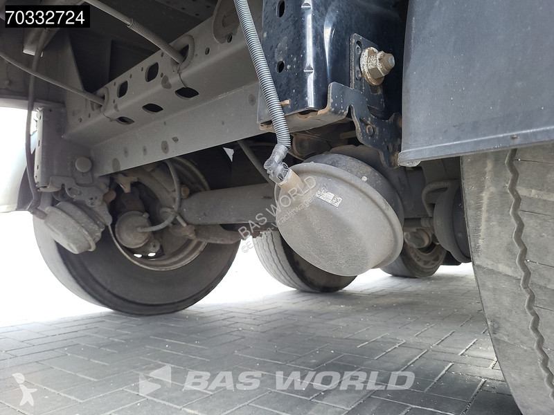 نصف مقطورة Kässbohrer XS Tailgate 2x Lift Axle