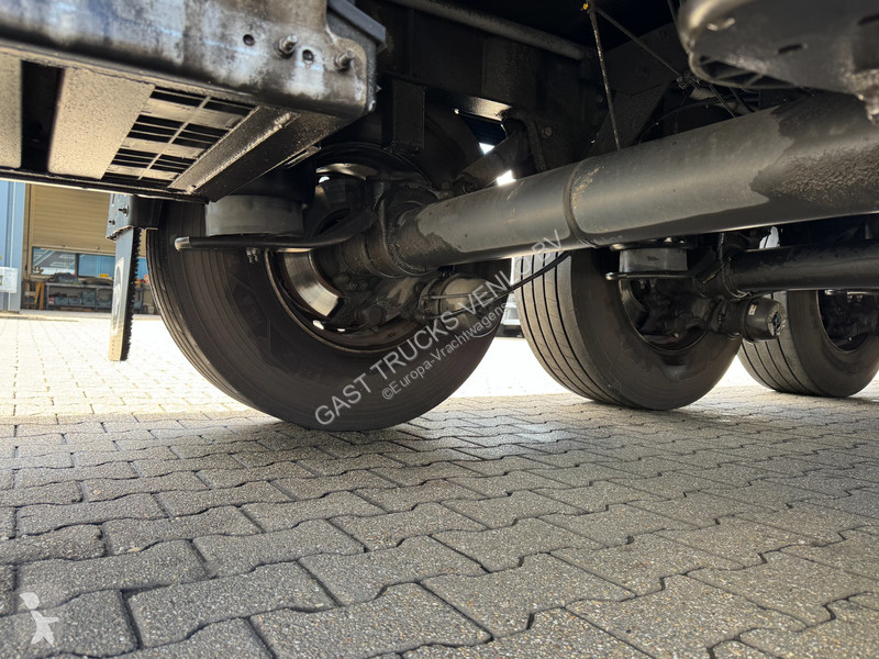 Полуприцеп Schmitz Cargobull Thermo King SLXi...