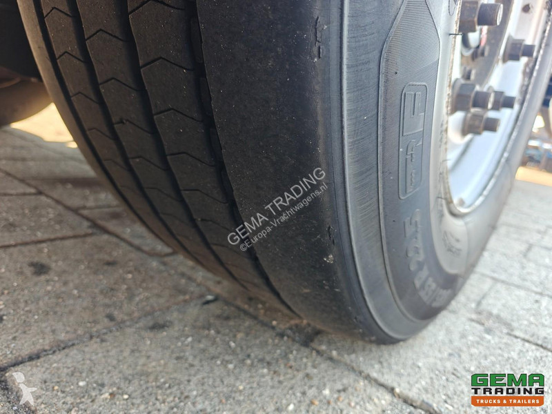 Полуприцеп System Trailers LPRS 18 Enclosed...