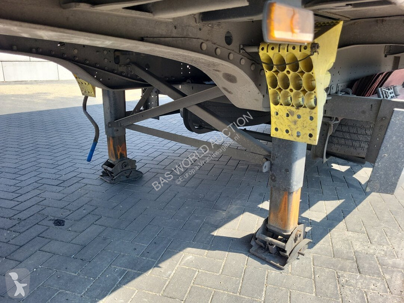 Semirimorchio Schmitz Cargobull SCB*S3T