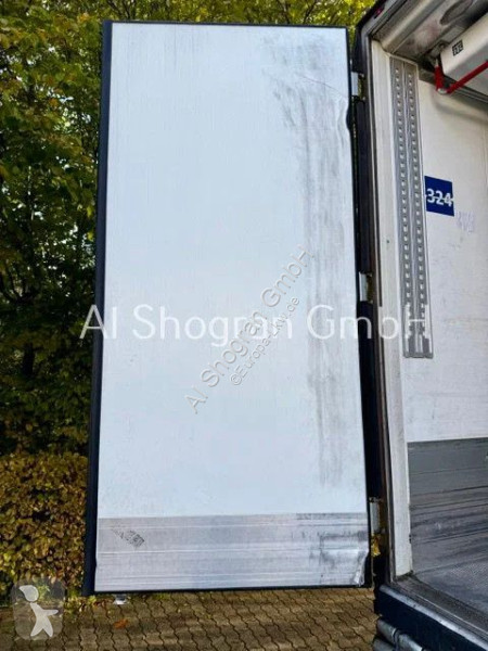 Schmitz Cargobull Thermo King SLXi...