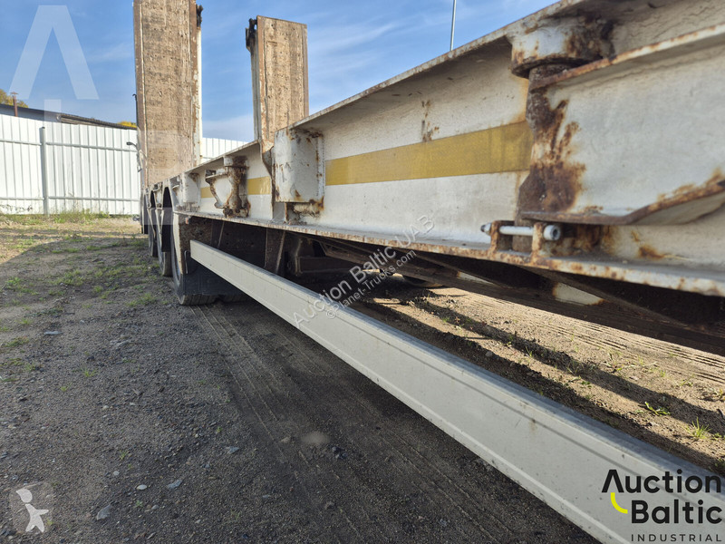 Doll S3L semi-trailer