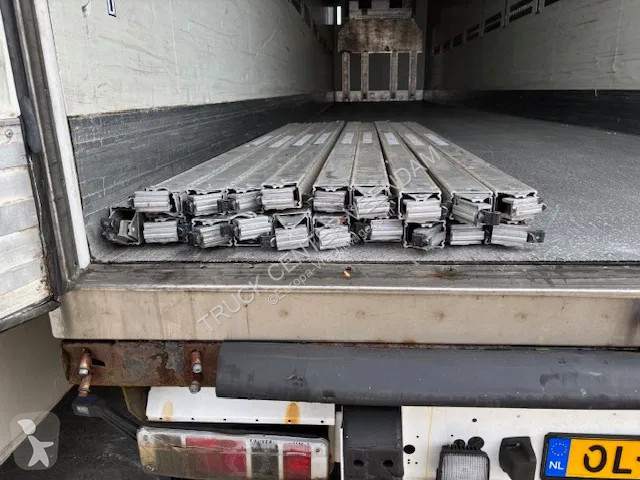 Semiremorca Krone Frigo Double stock carrier...