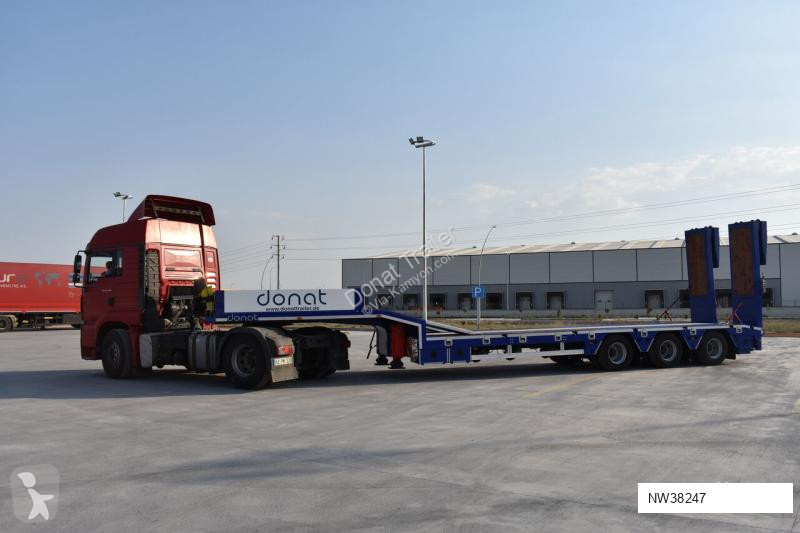 Превоз на строителна техника Donat 3 axle...