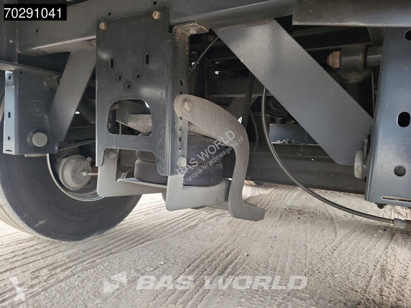 Semitrailer Wielton NS-3 Liftachse Tailgate
