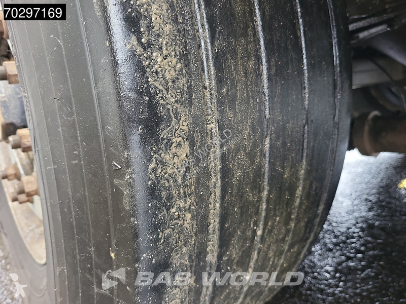 Semi remorque  SVM 39000L Liftachse Cement