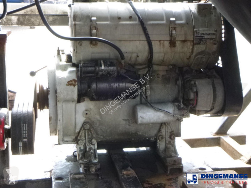 نصف مقطورة Feldbinder Powder tank alu 40 m3 / 1...