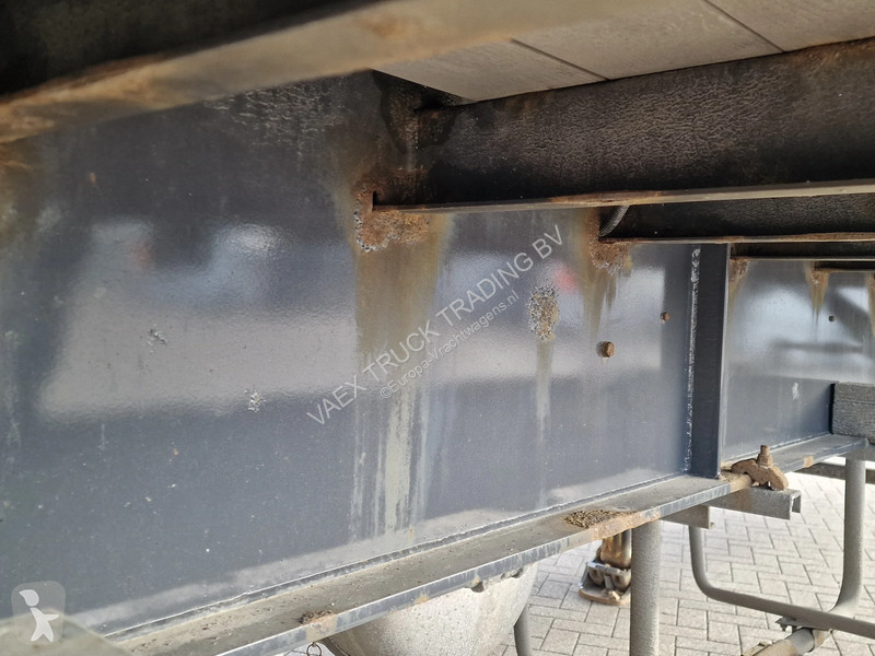 Полуприцеп Ekeri 2 axle box with sidedoors -...