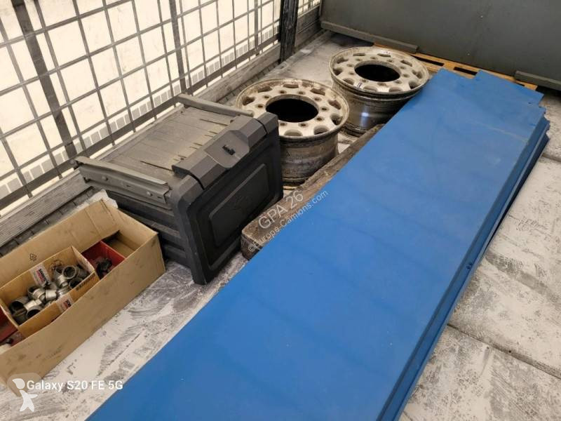 Sættevogn Schmitz Cargobull SCB*S3