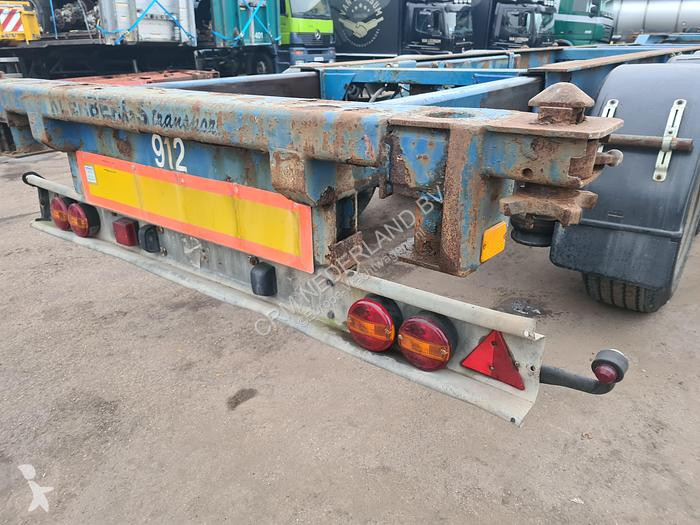 Semiremorca Fliegl 3 AXLE CONTAINER CHASSIS 40...