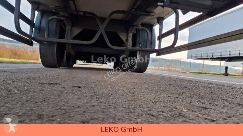 نصف مقطورة Fruehauf Frigo Semi 38T Vector...