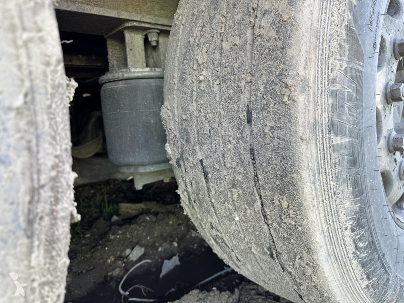 Semitrailer Benalu  Fond mouvant