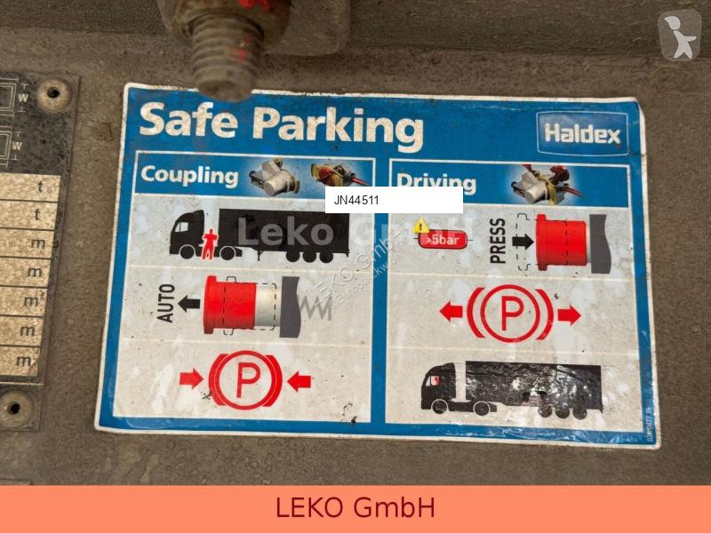 Semitrailer Fruehauf FST 4 FC Mit Carrier Vic...