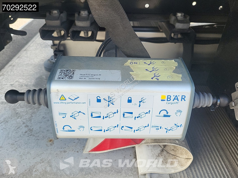 Semiremorca Wielton NS-3 Tailgate Lift Axle