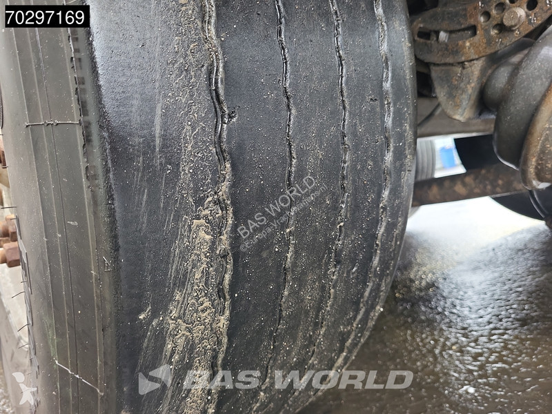 Semi remorque  SVM 39000L Liftachse Cement