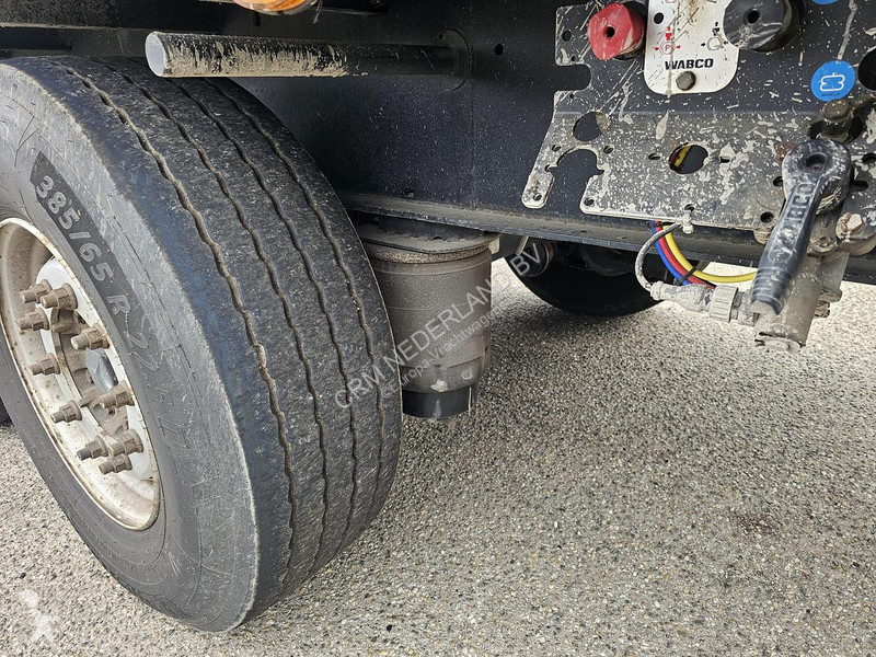 Oplegger Kögel D4 /COIL/ MERCEDES DISC .