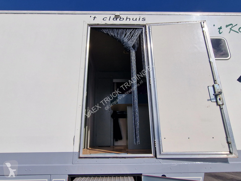 Полуприцеп  913- Camper trailer - 8 bed - Bar -...