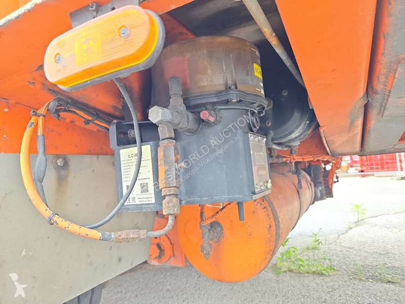 Полуприцеп Goldhofer STZ-L6-67/80A