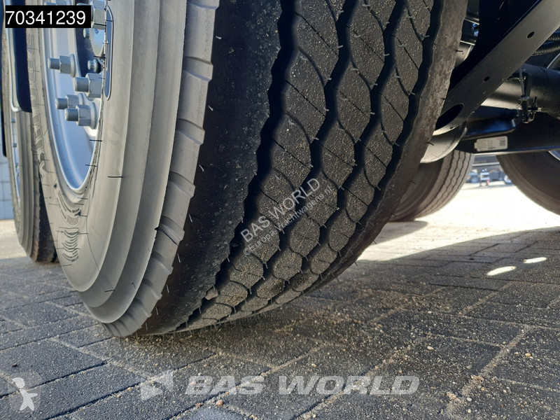 Kässbohrer XS 3 axles NEW Multi 45'ft Lift Axle...