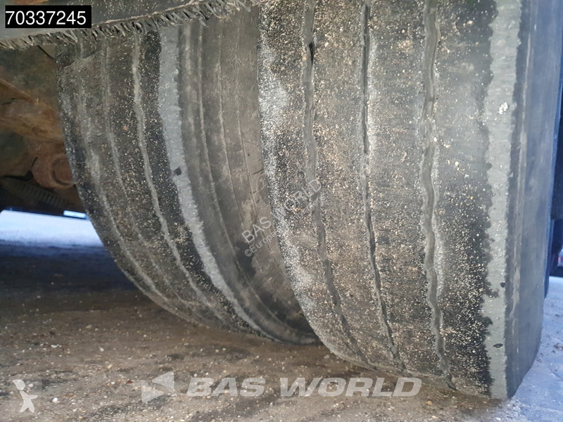 Kässbohrer 3 axles Extendable Lift + Steering...