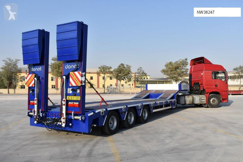 Превоз на строителна техника Donat 3 axle...