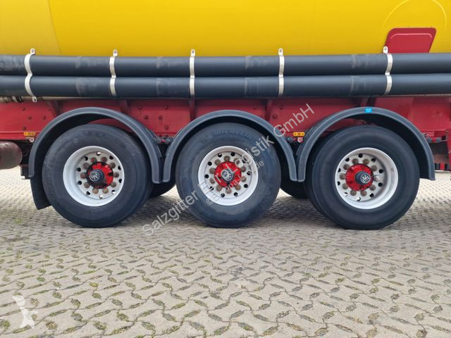 Semitrailer Spitzer SK 2766 CAL GGVS / Kippsilo...